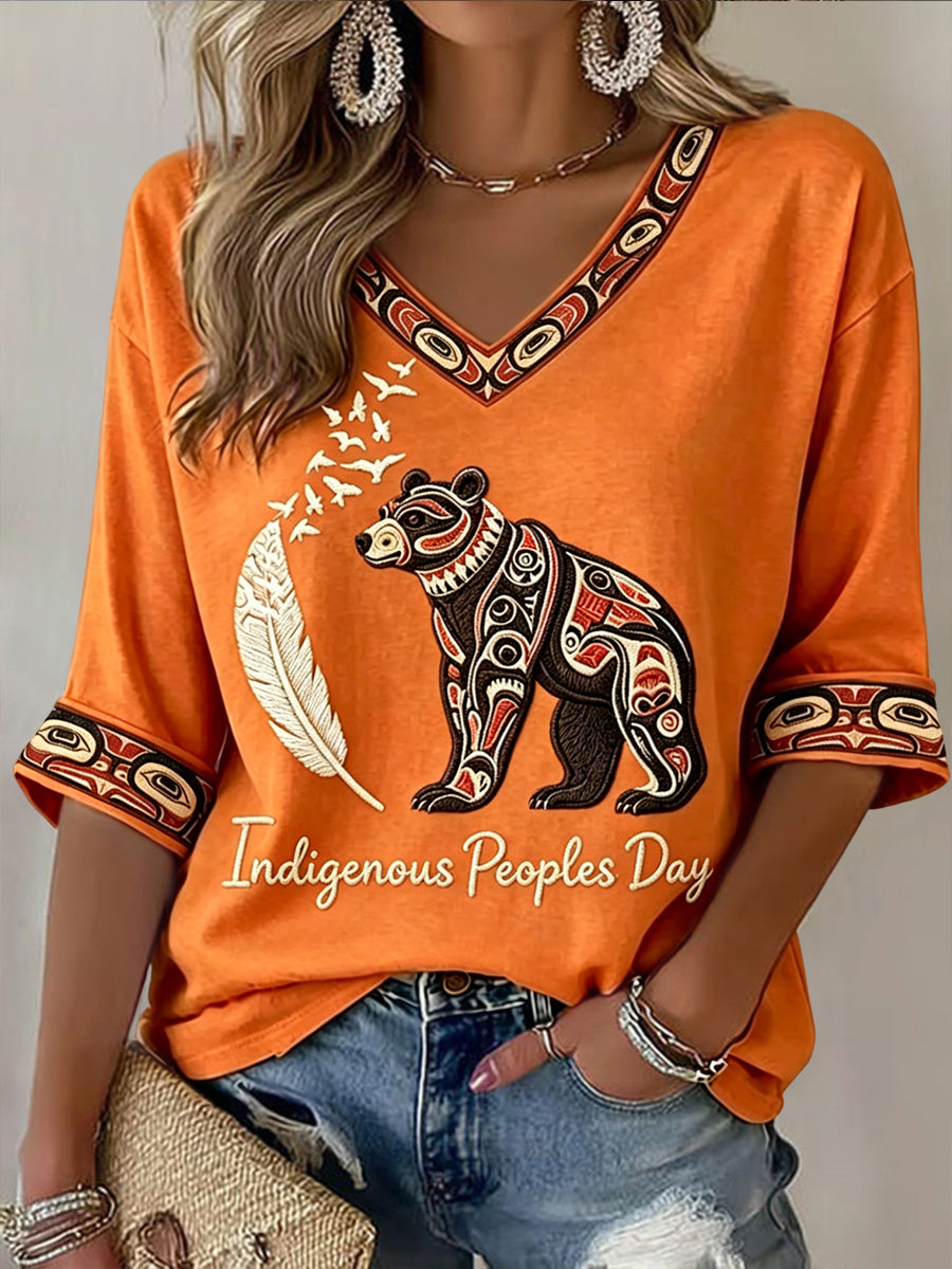 Women's Vintage Indigenous Bear Totem Art Casual T-Shirt