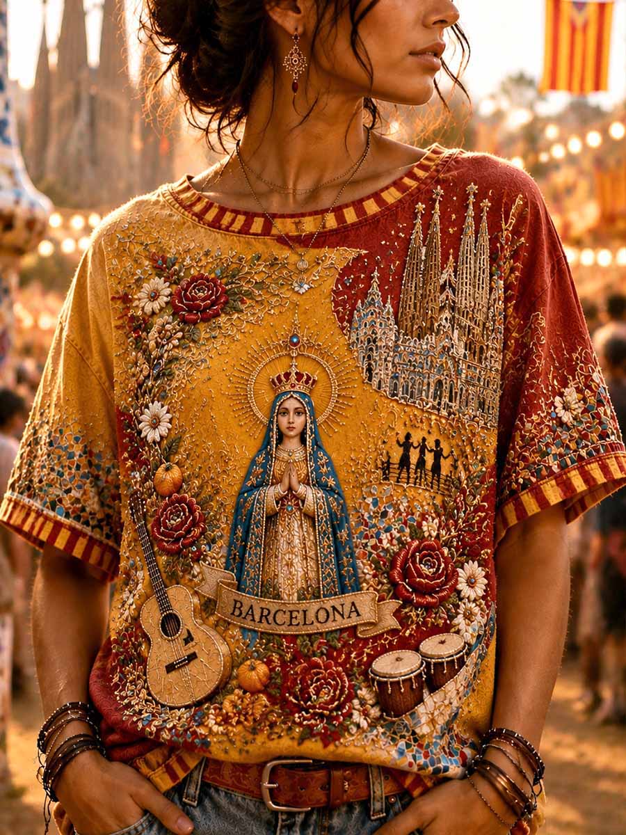 Camiseta estampada con diseño de la Virgen María de Barcelona para mujer