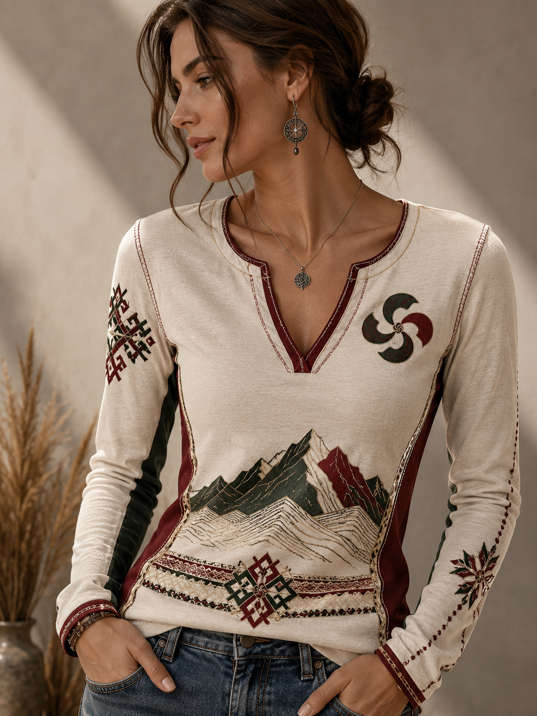 Camiseta casual de mujer en estilo vasco con diseño de retazos y cuello en V